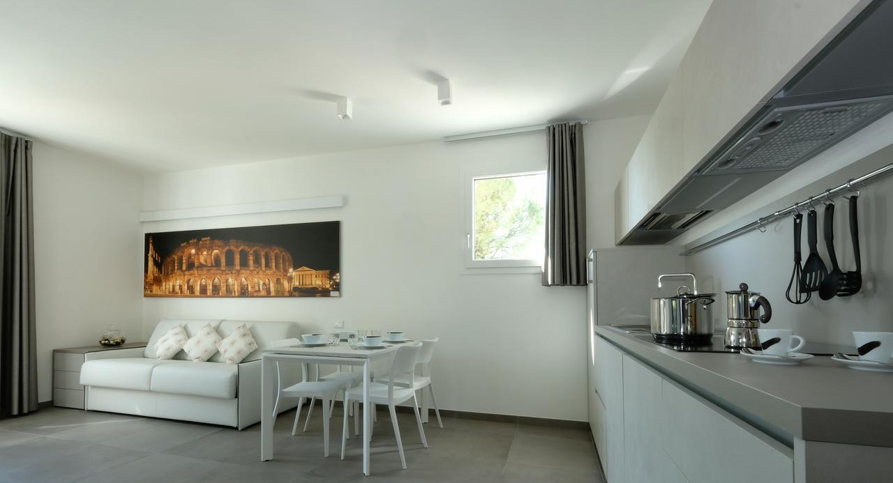 Relais Villa Clodia Lazise Exteriör bild